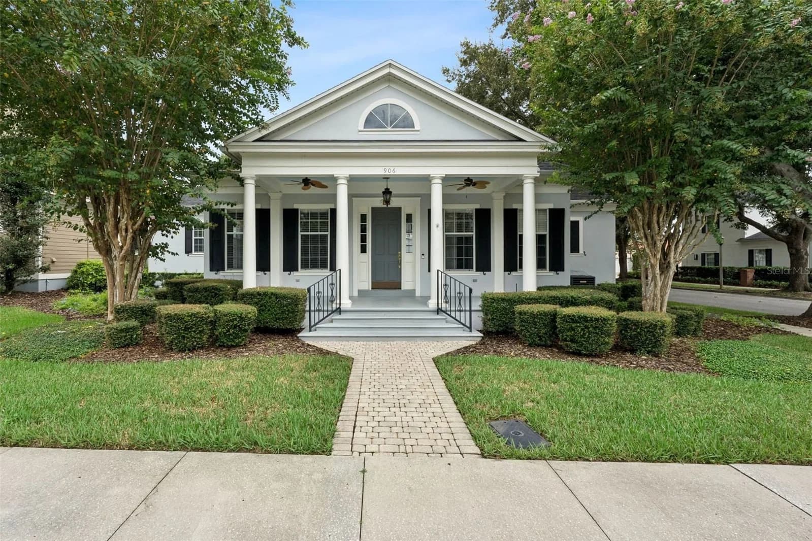 906 SPRING PARK 2
