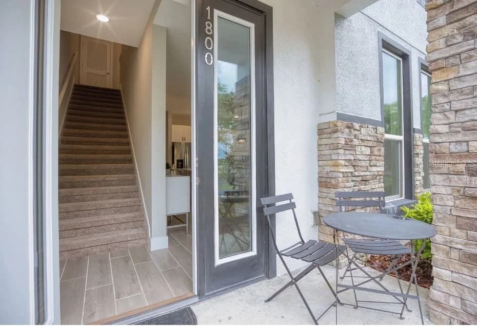 2116 BROOME 4