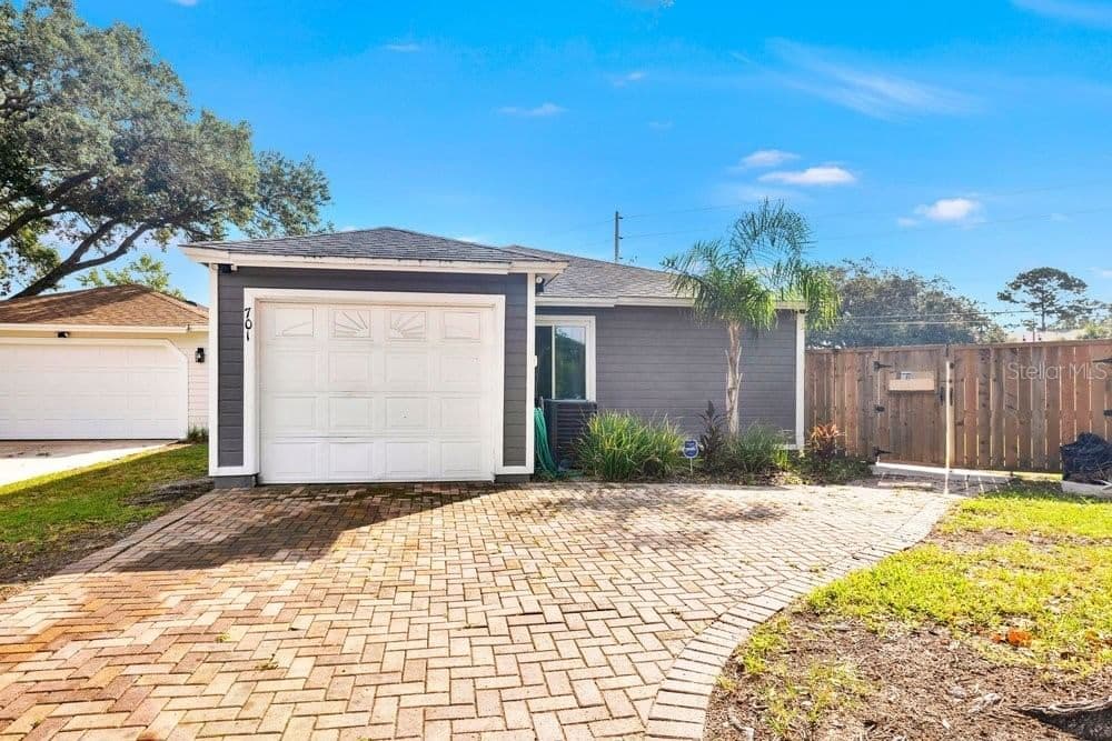 701 ASHLEY, Orlando, FL 32825