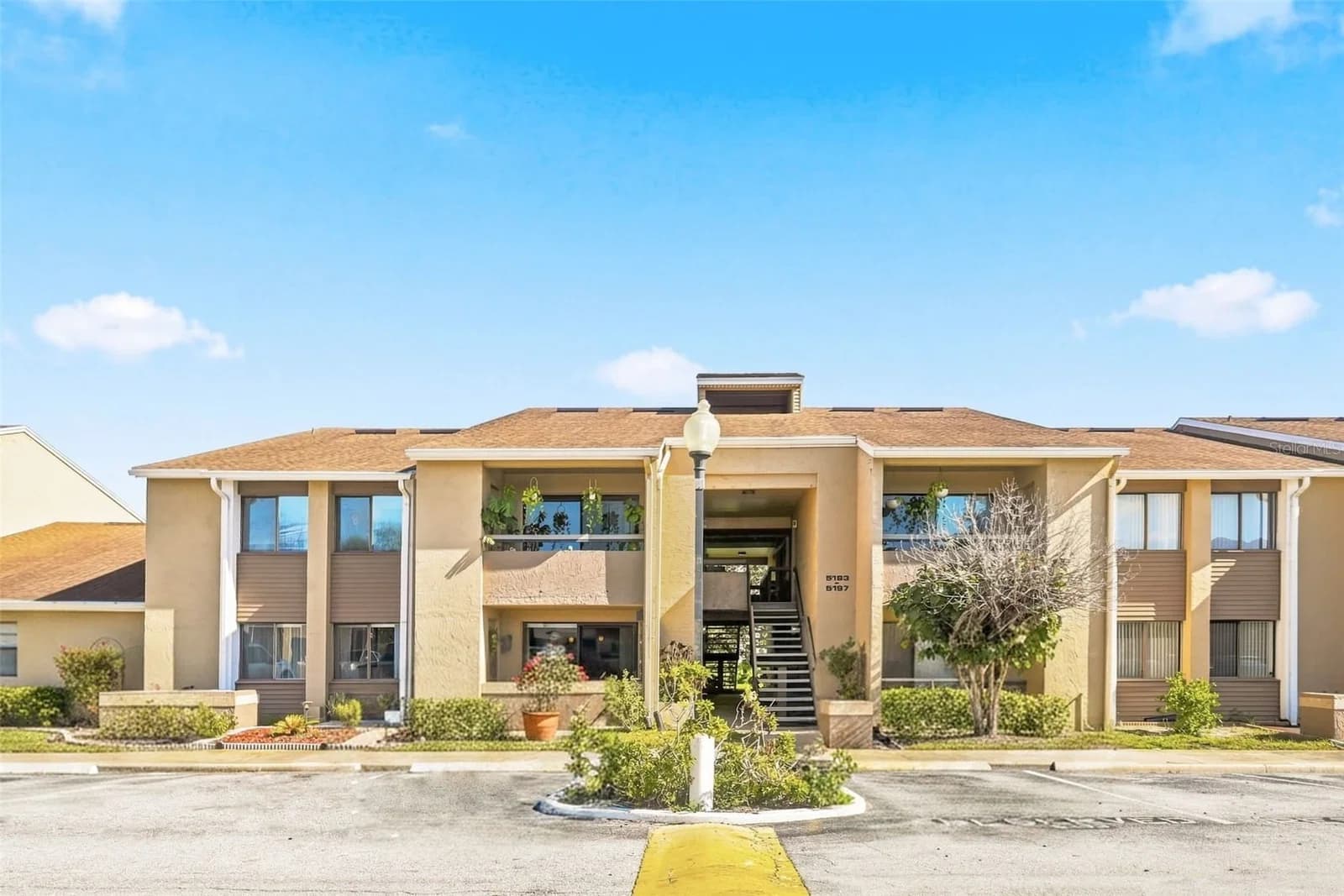 5195 VINELAND, Orlando, FL 32811