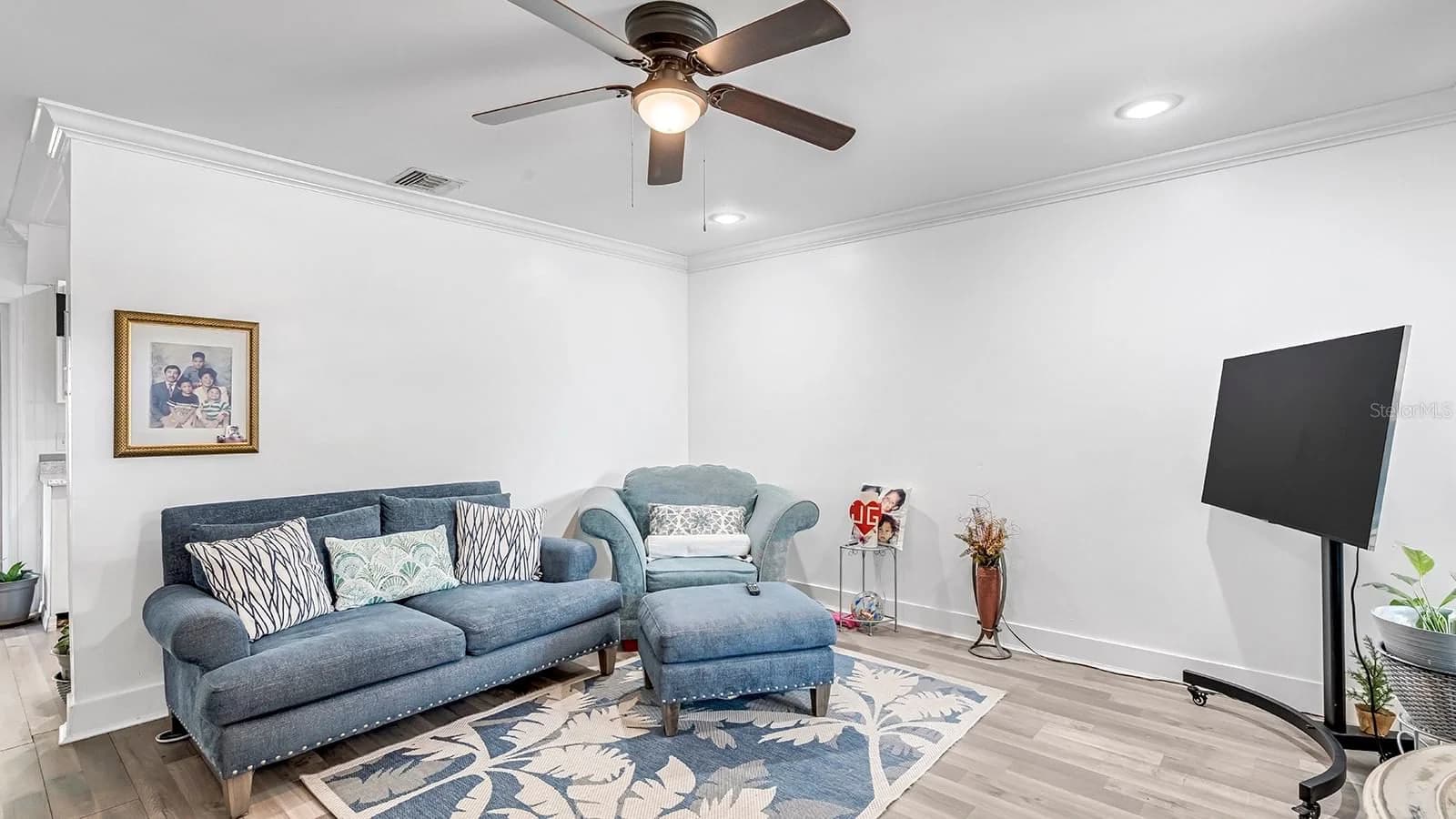 2906 FIELDCREST 4