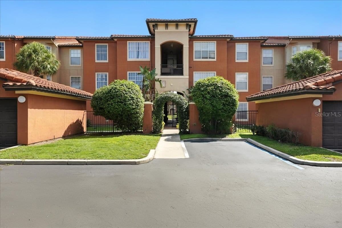 5560 METROWEST, Orlando, FL 32811