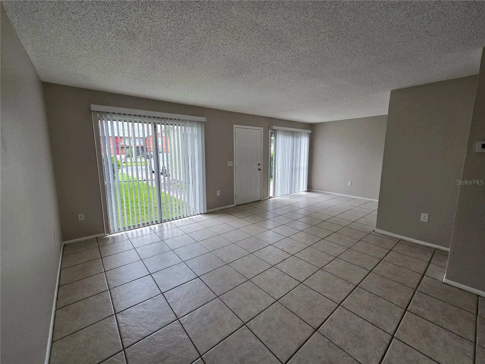 1810 CARALEE BLVD 3