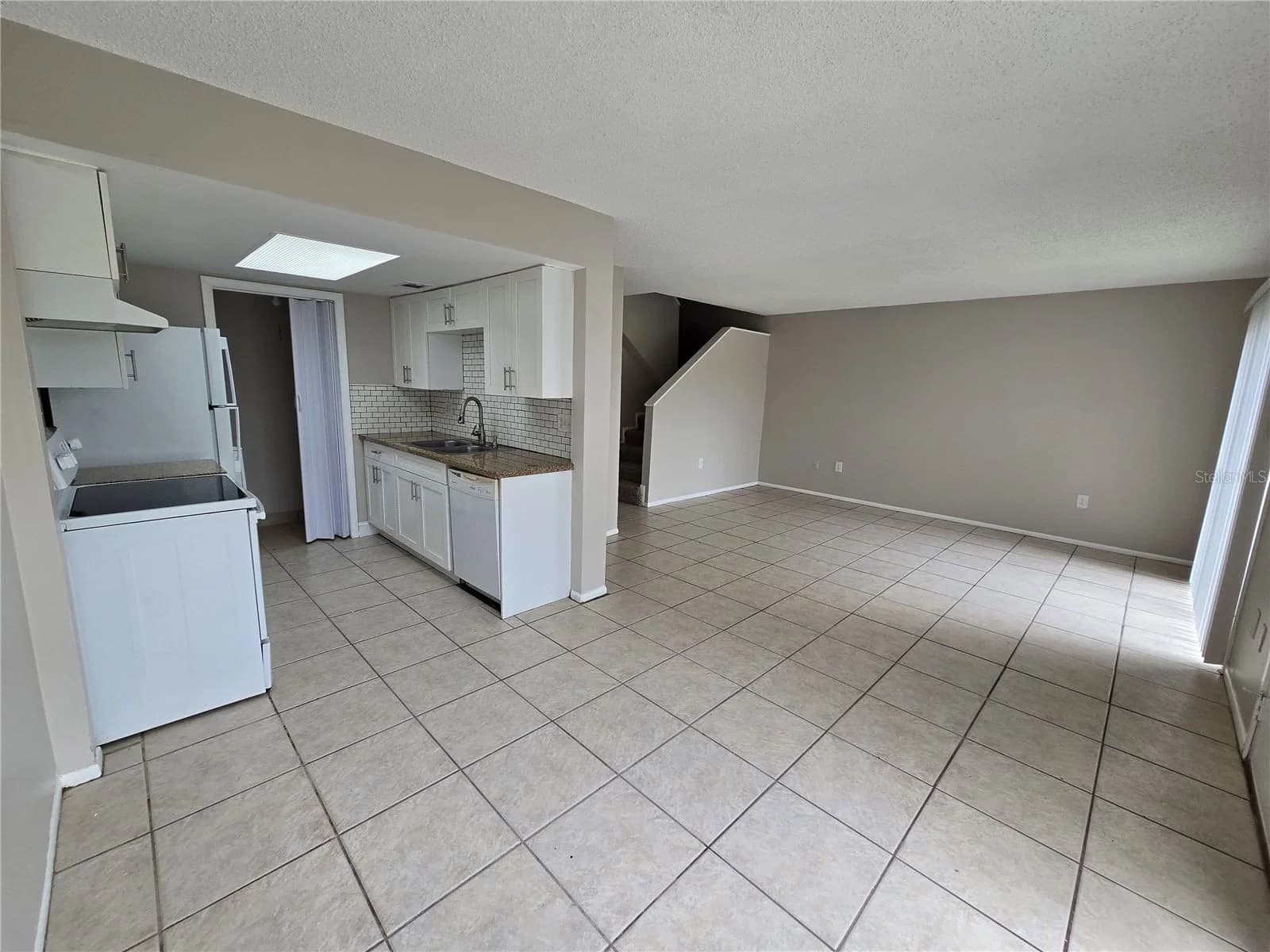 1810 CARALEE BLVD 4