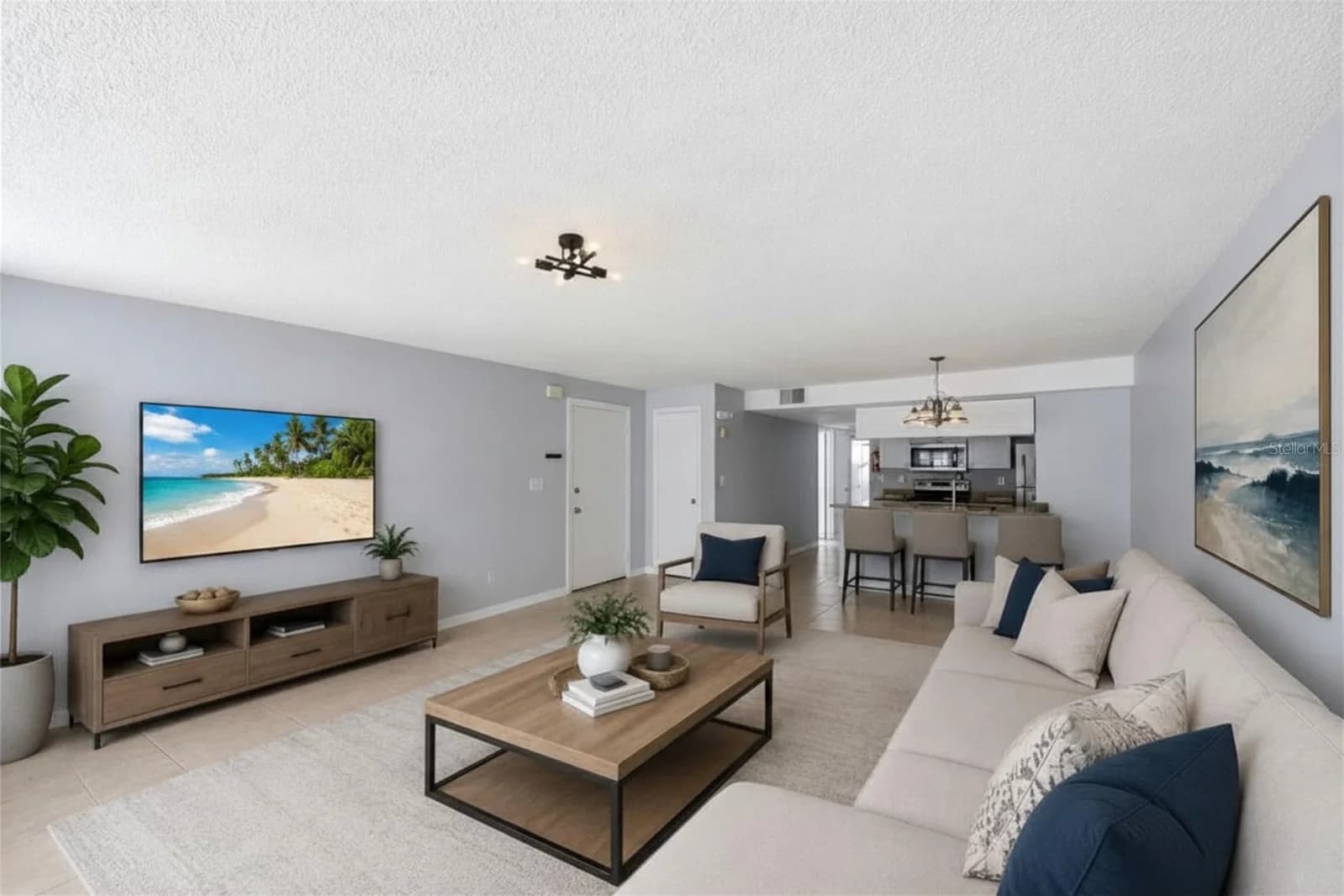 2723 POINCIANA 5