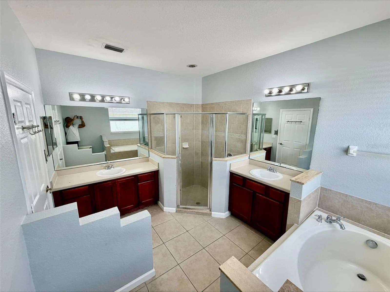 3511 MAPLE RIDGE 4