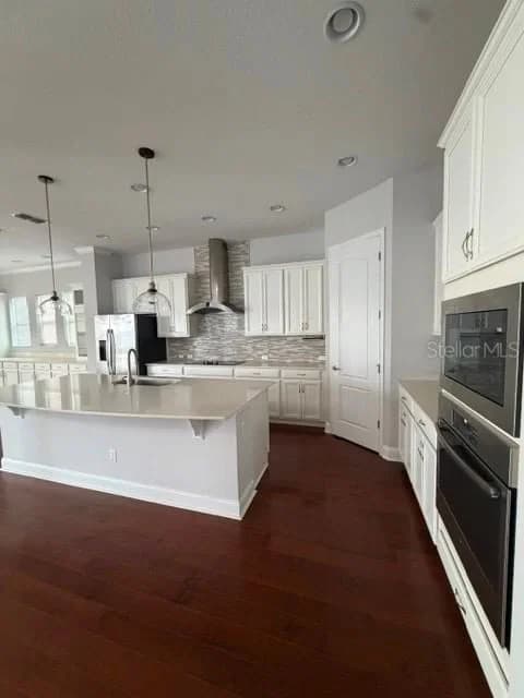 8001 NEMOURS 4