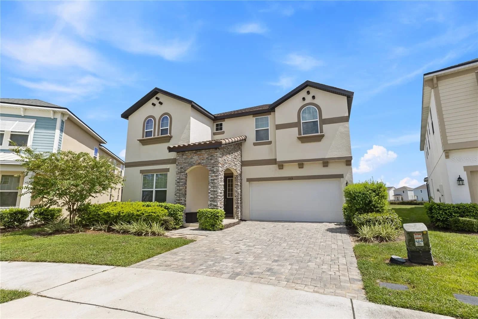 1779 TROPICAL PALMS 3