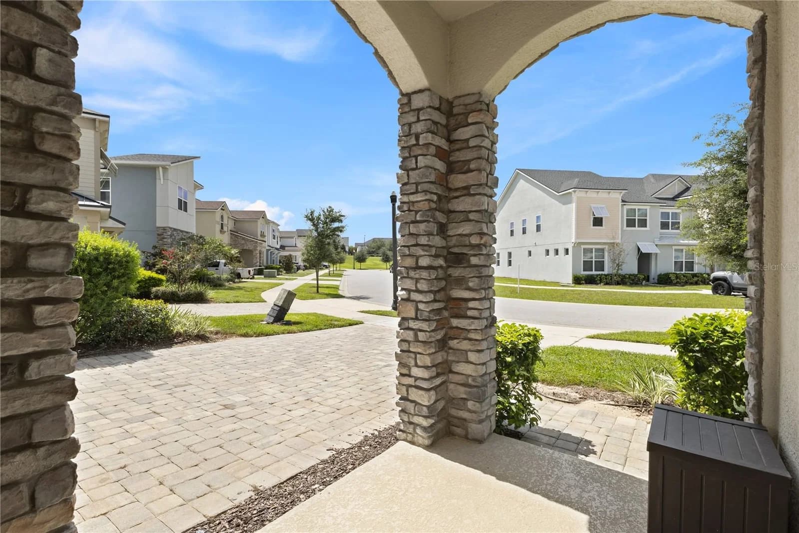 1779 TROPICAL PALMS 4