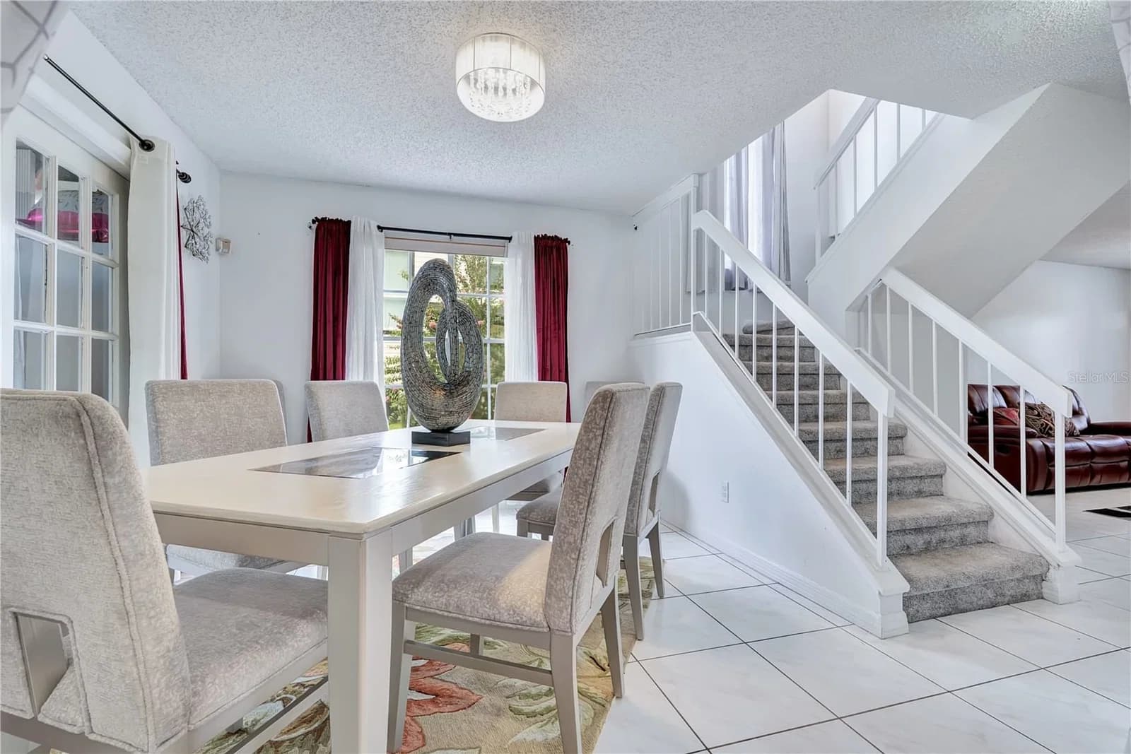 9824 SURREY RIDGE 5
