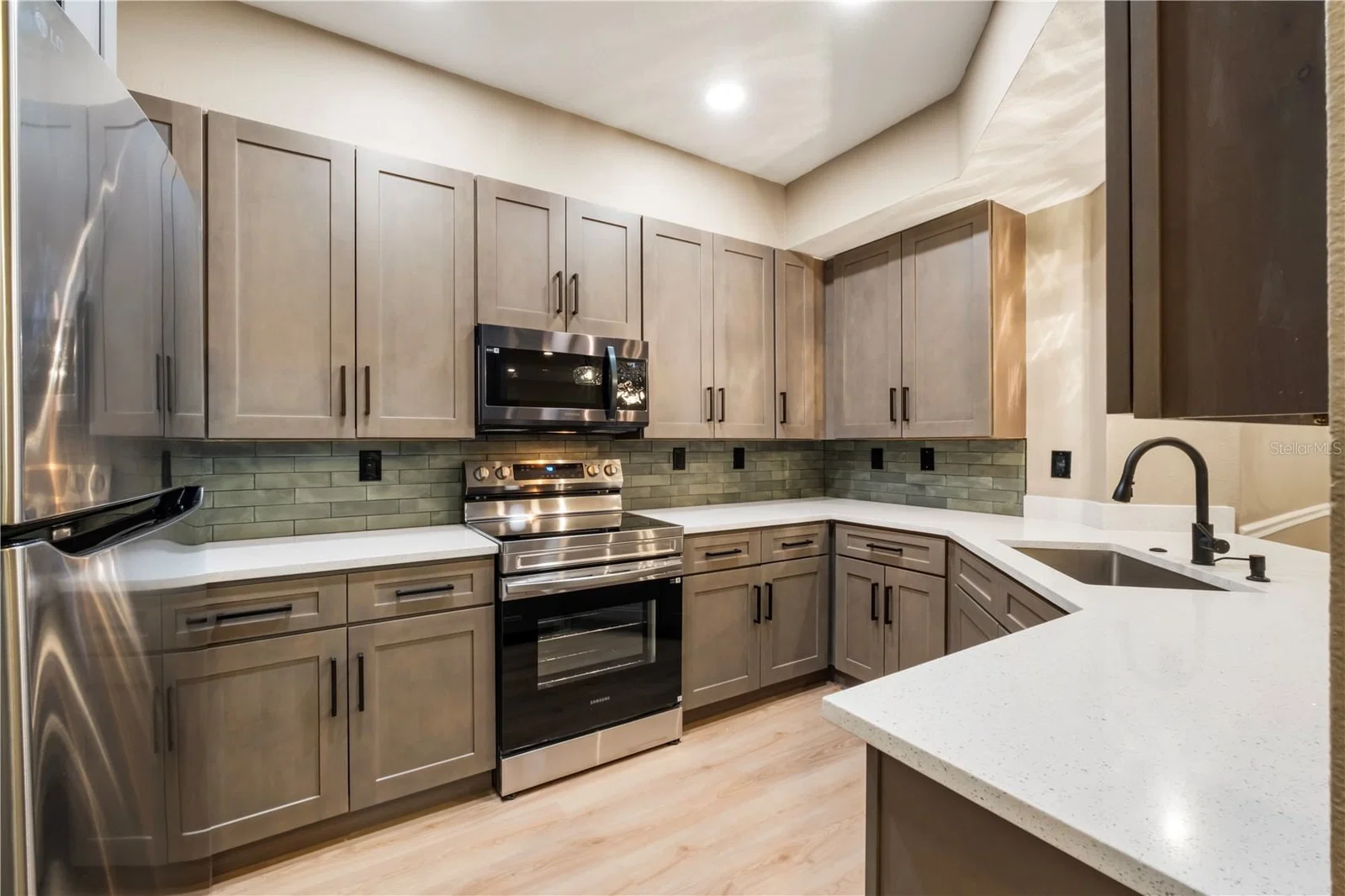 5512 METROWEST 5