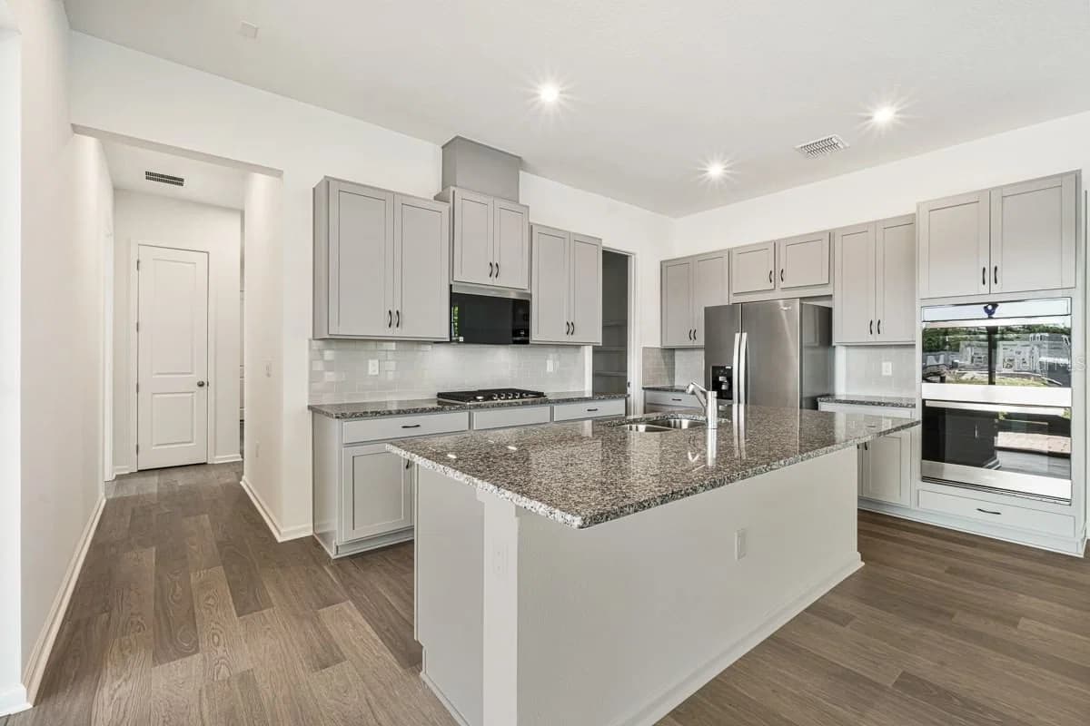 1833 HEADLAND 4