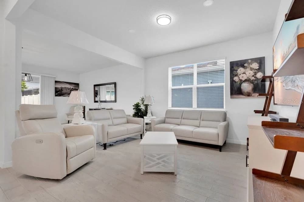 1457 GRAND PALM 2