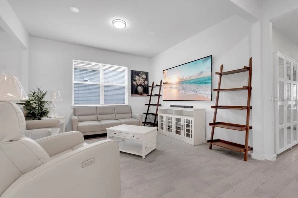 1457 GRAND PALM 3