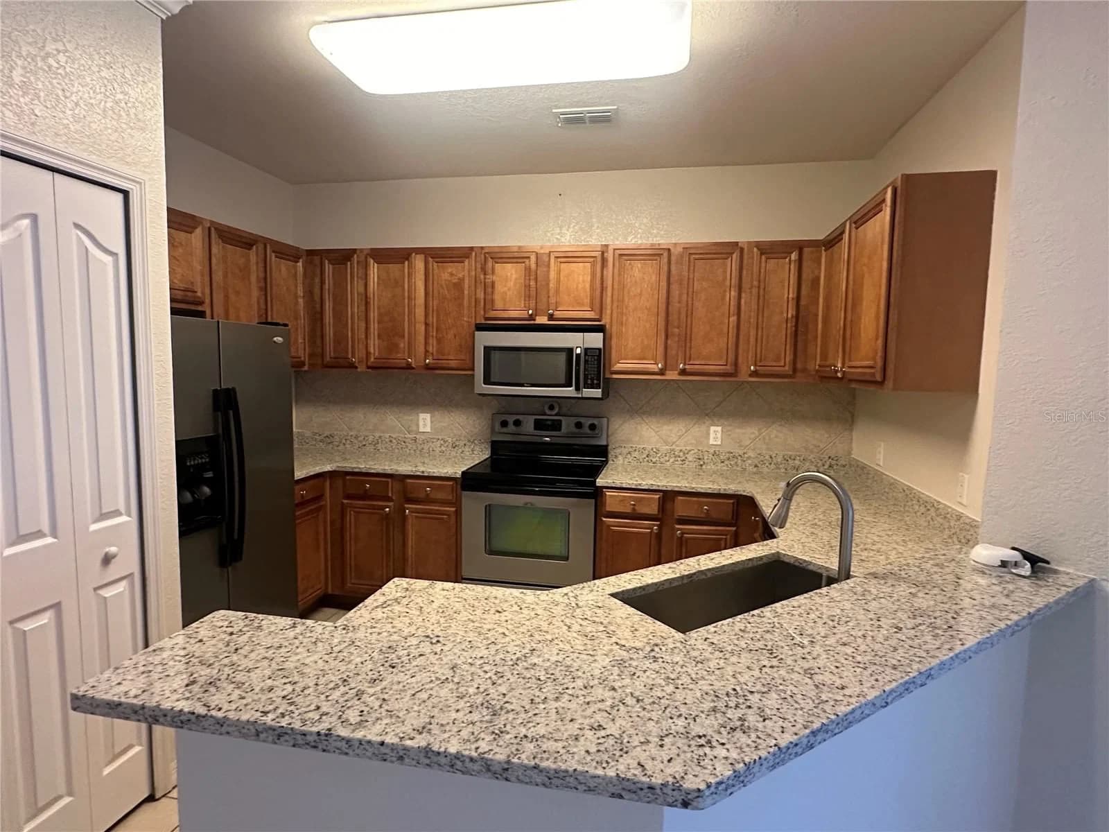 6119 METROWEST 4