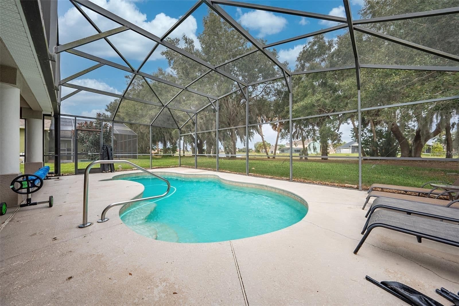 2111 EAGLEVIEW 3