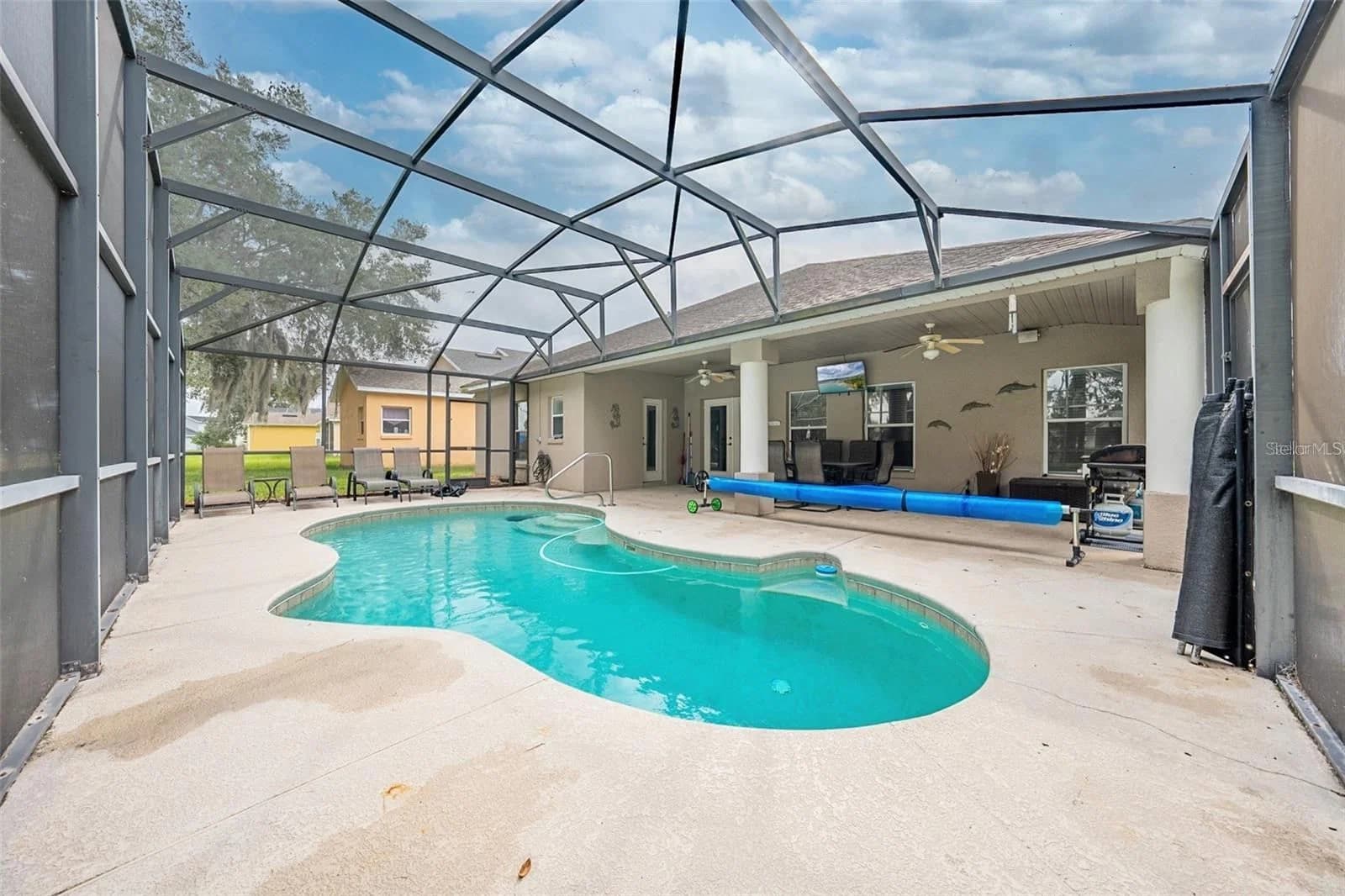 2111 EAGLEVIEW 4