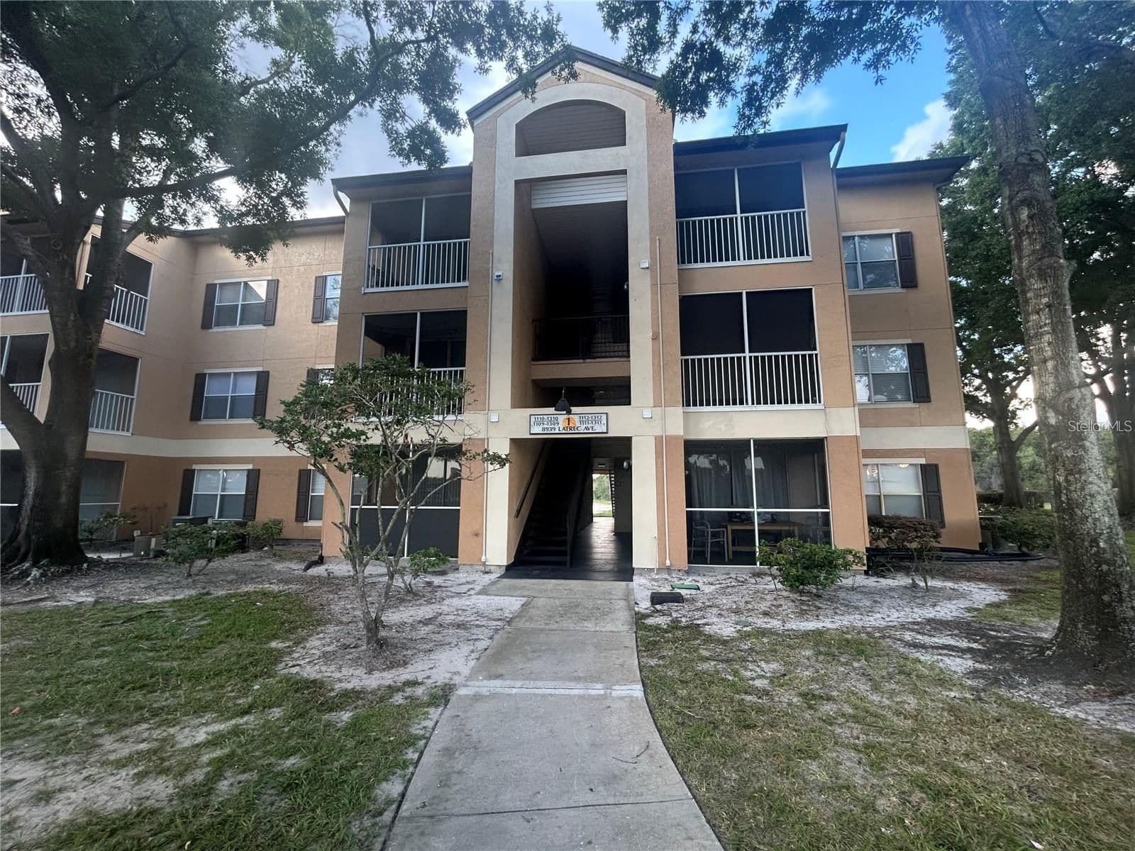 8939 LATREC, Orlando, FL 32819
