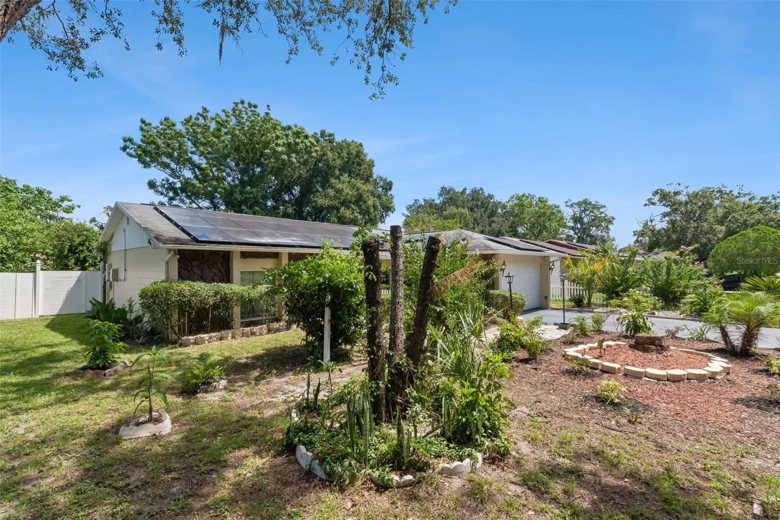 5851 HUTTON 2