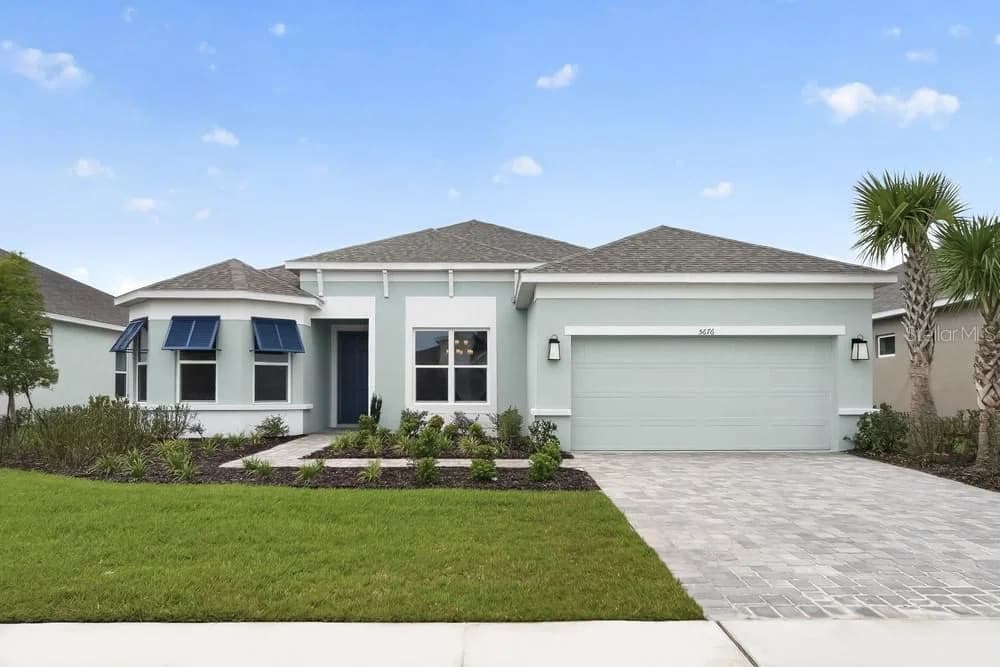 5676 NEVIS, Kissimmee, FL 34758