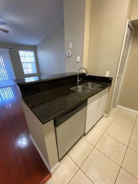 5028 PARK CENTRAL 4