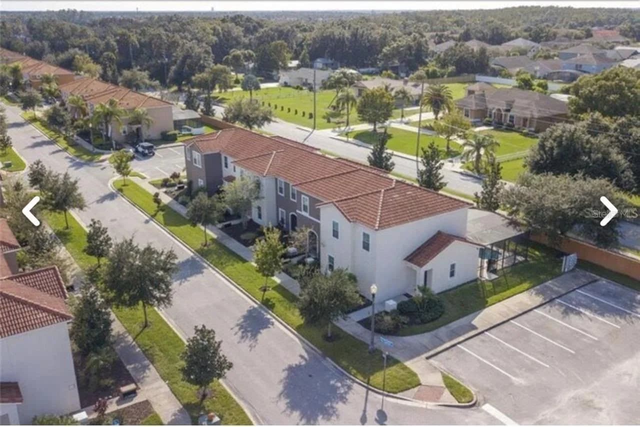 1050 LAS FUENTES, Kissimmee, FL 34746