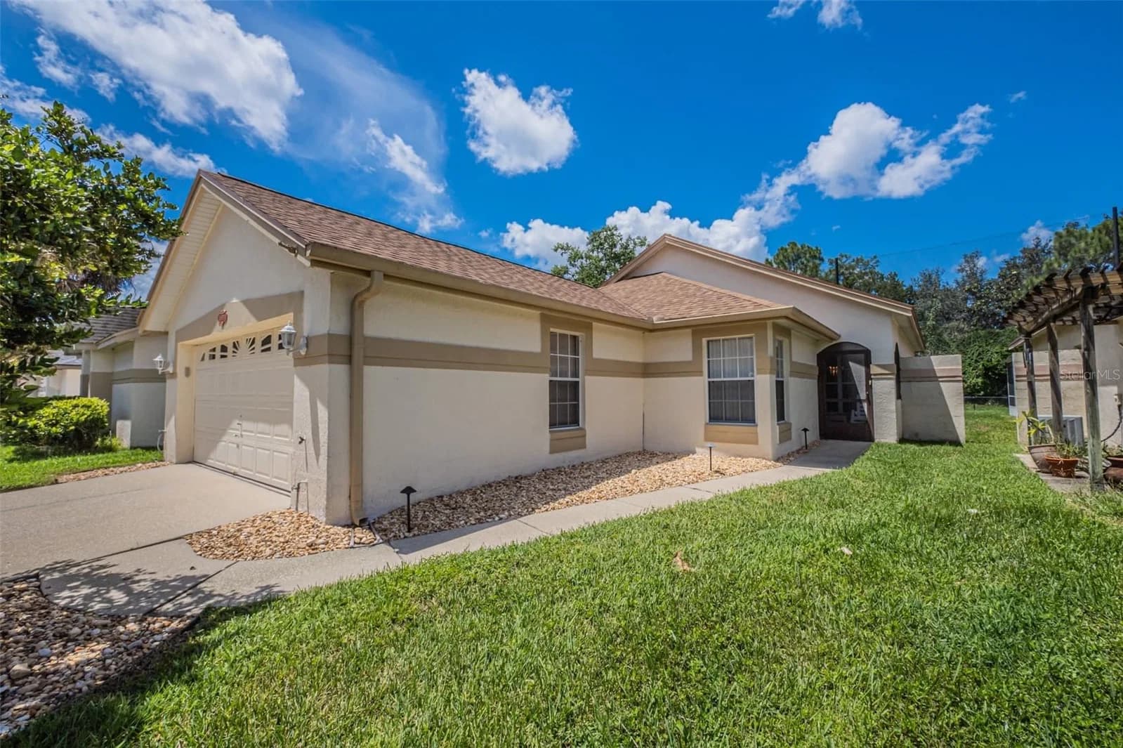 11624 PEACH GROVE 4