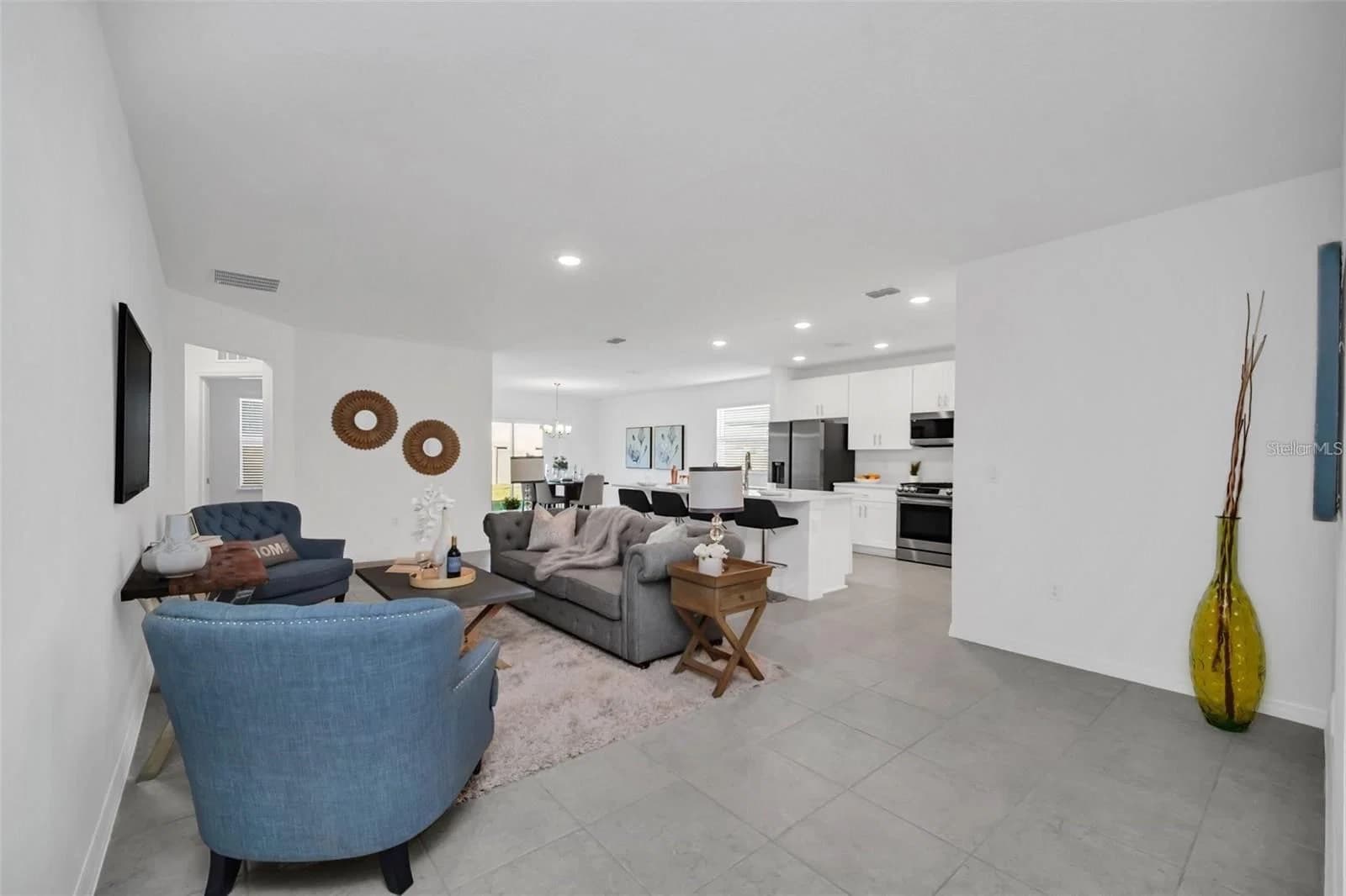 1154 OAK BLUFF 3