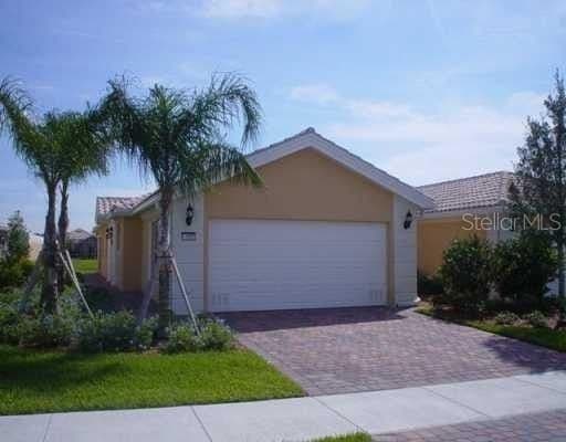 11824 DELFINA, Orlando, FL 32827
