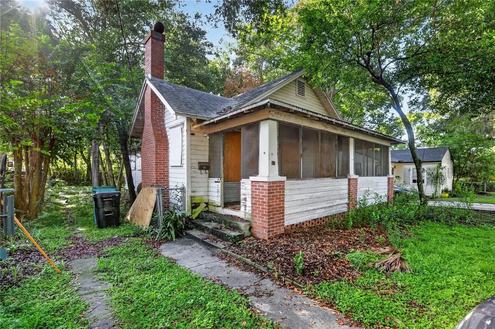 27 MILLS, Orlando, FL 32801