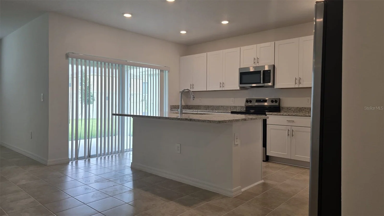 4759 CLOISTER 3