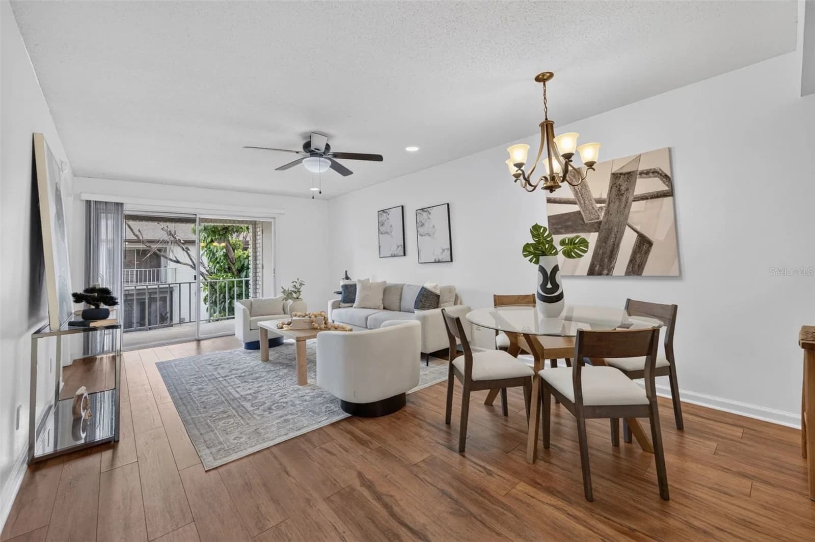 3004 PLAZA TERRACE 4