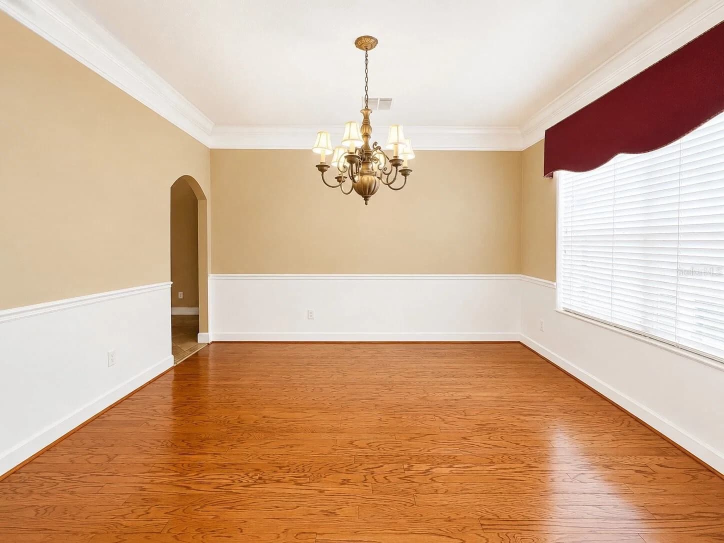 8650 TARA OAKS 4