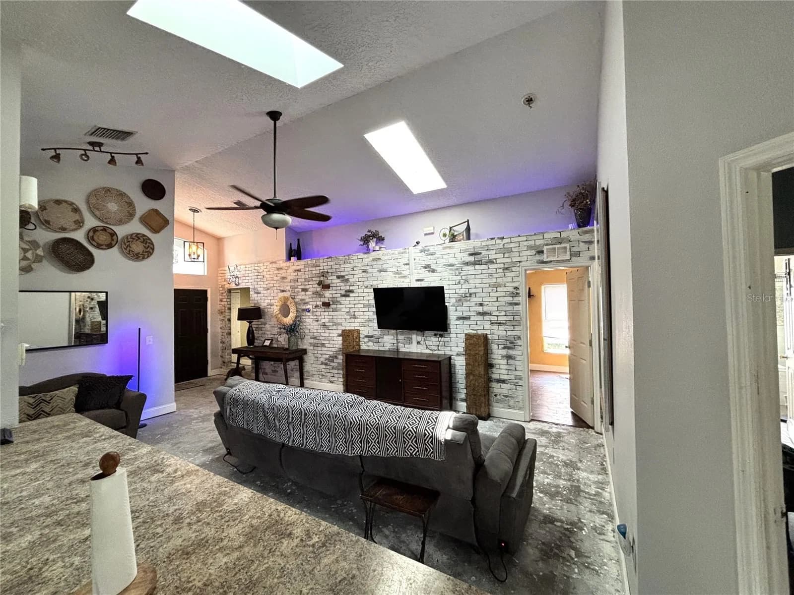 6473 LONG BREEZE Road, Orlando, FL 32810 3