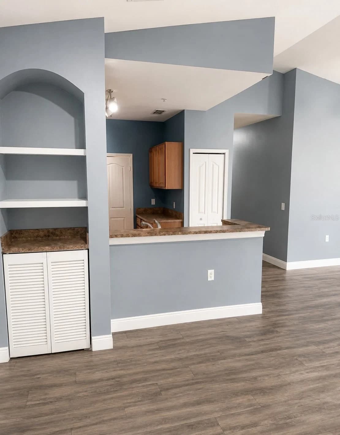 6169 METROWEST 5