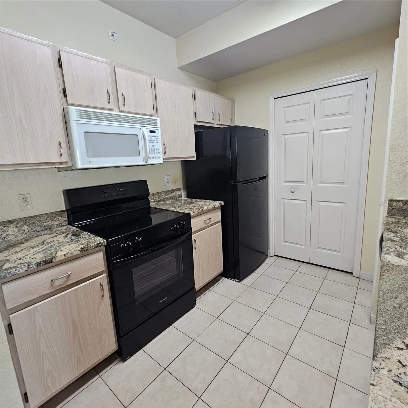 5483 VINELAND 5