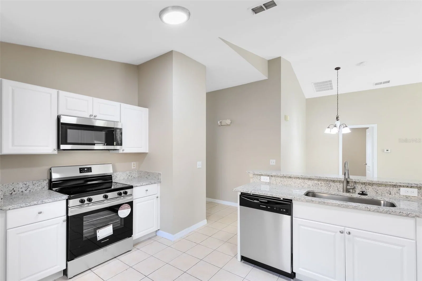 139 RIDGEBROOK 3