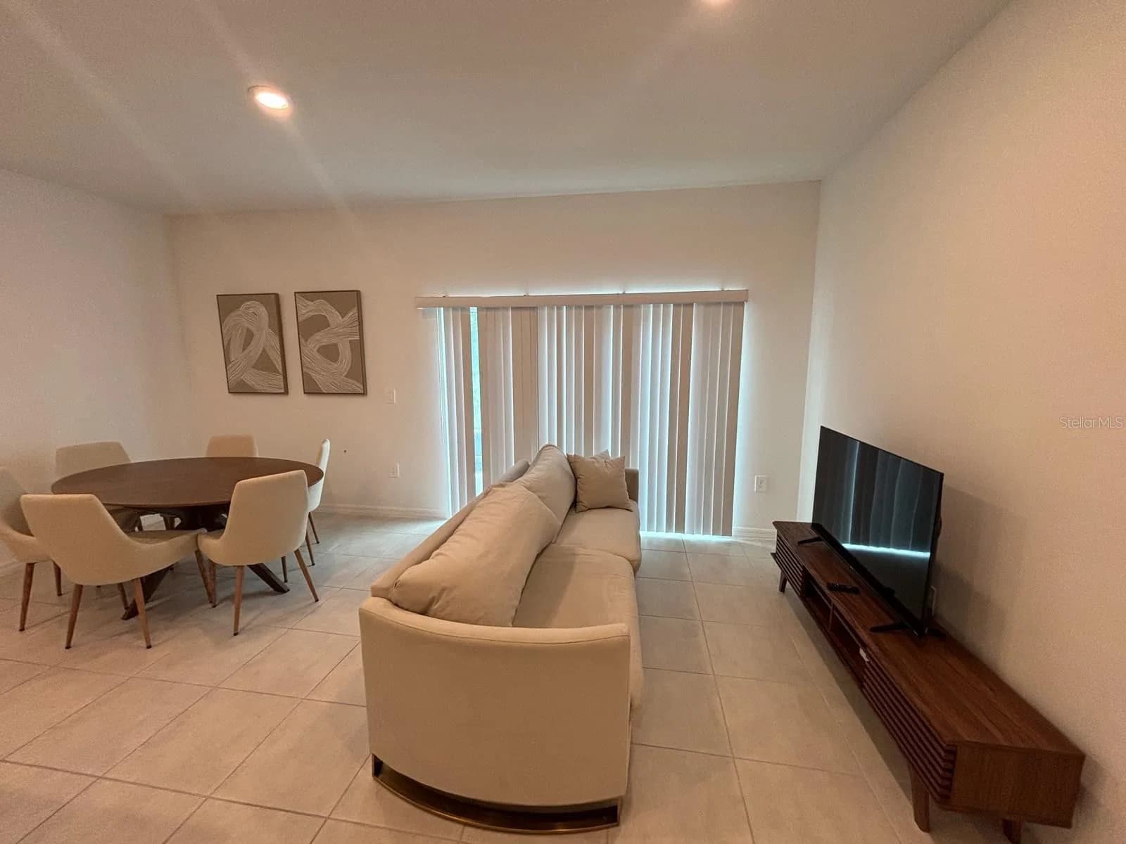 3583 MAYFAIR 5