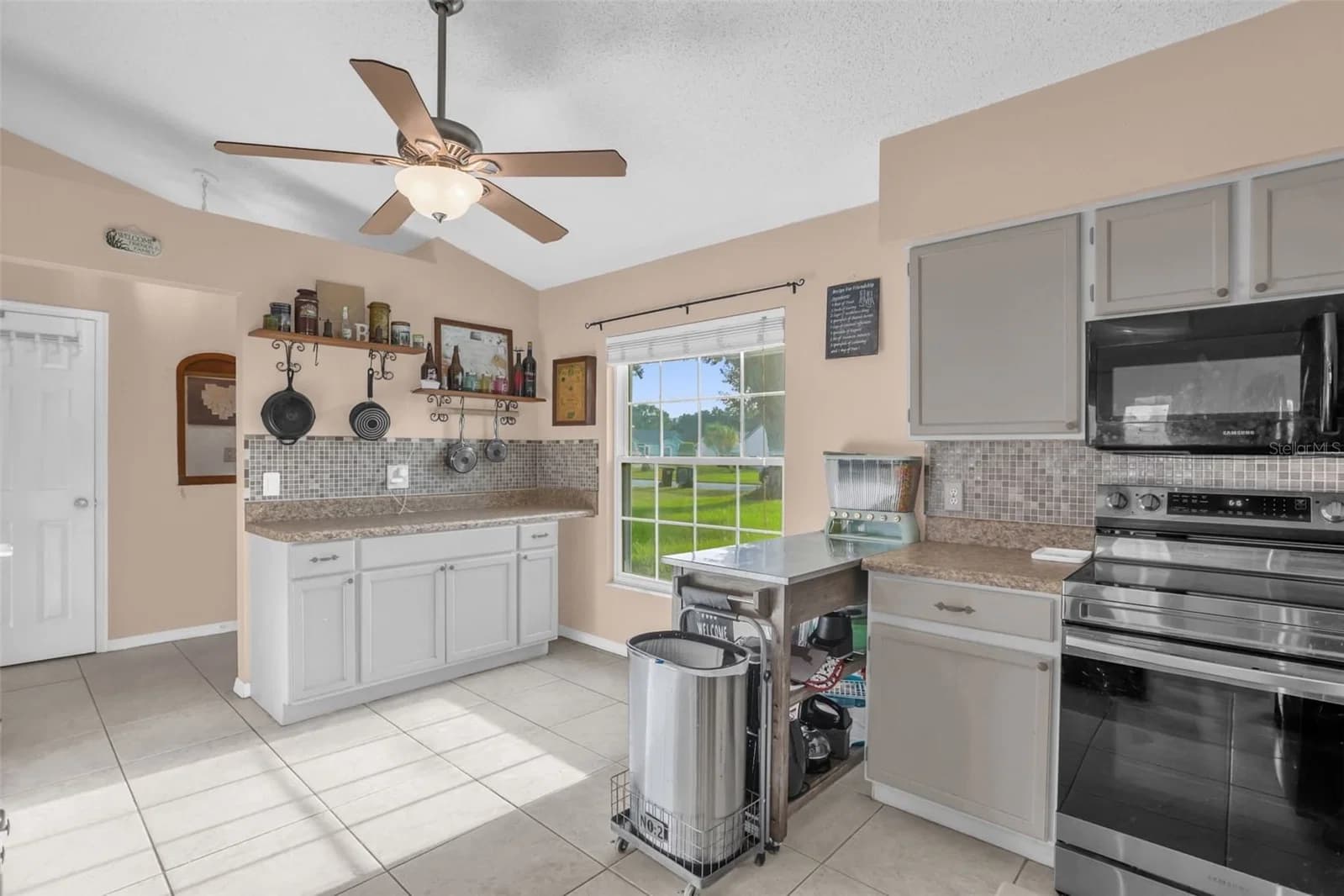 418 GROVEPARK 4