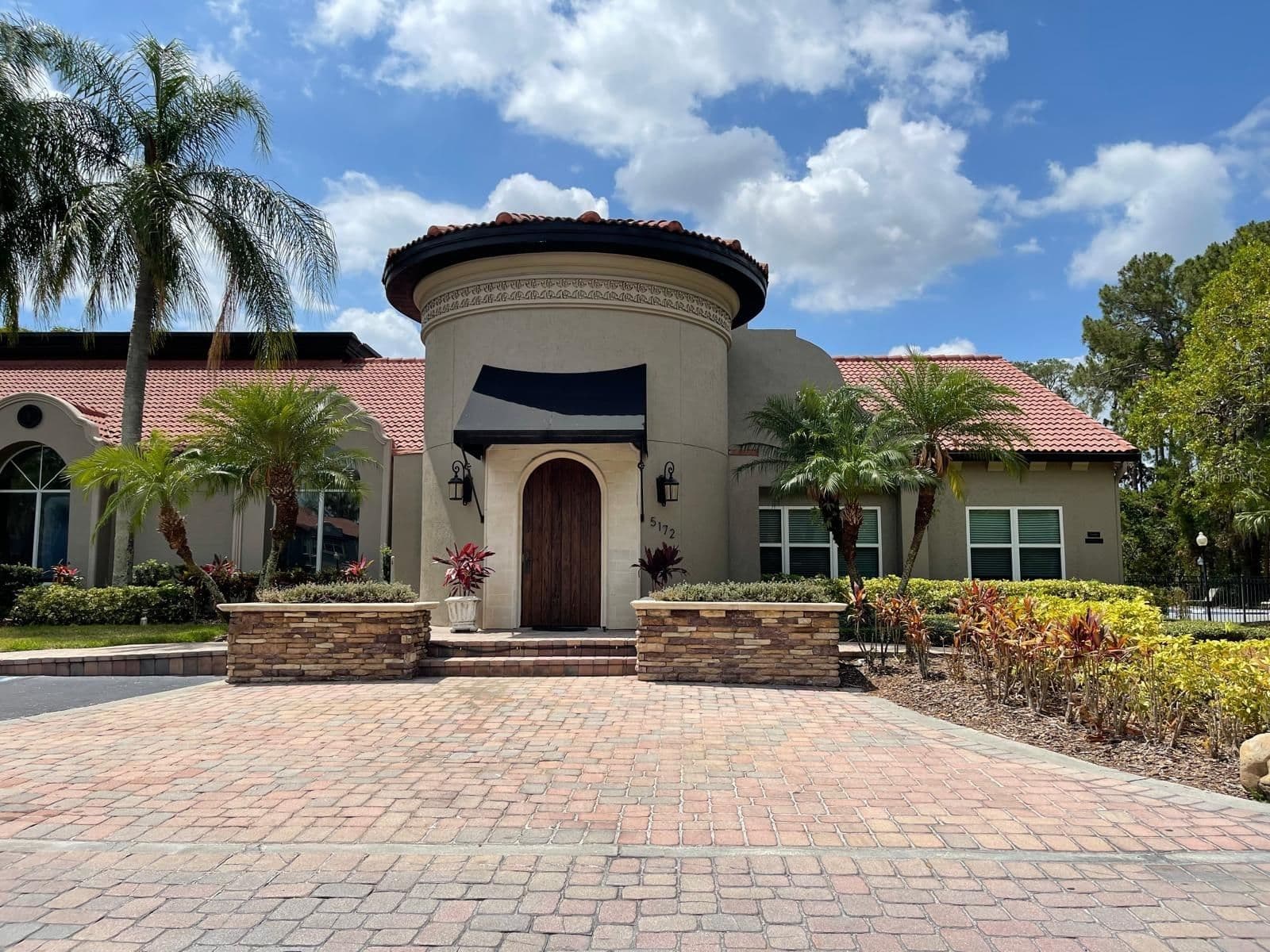 5156 CONROY 2