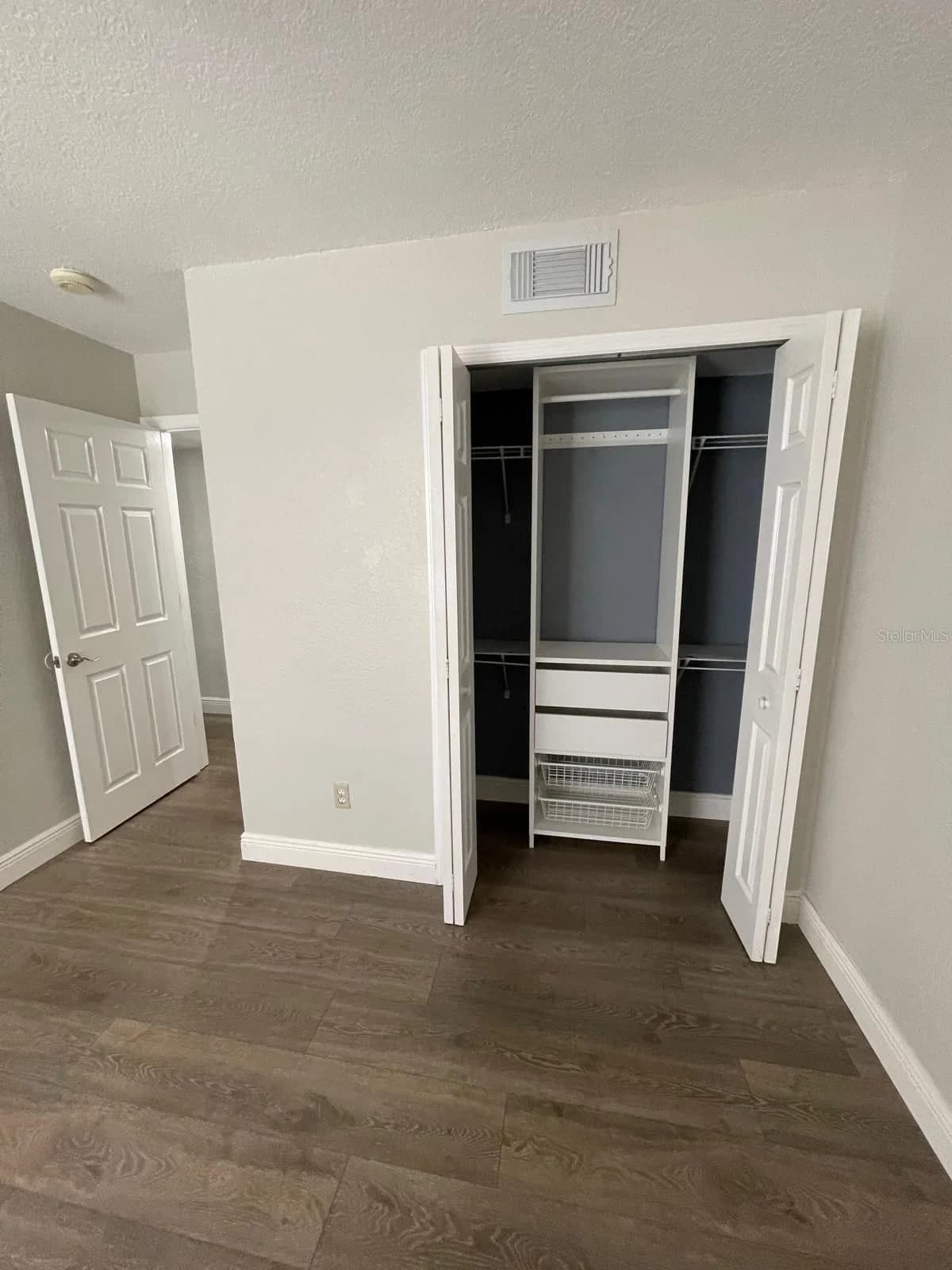 5156 CONROY 5