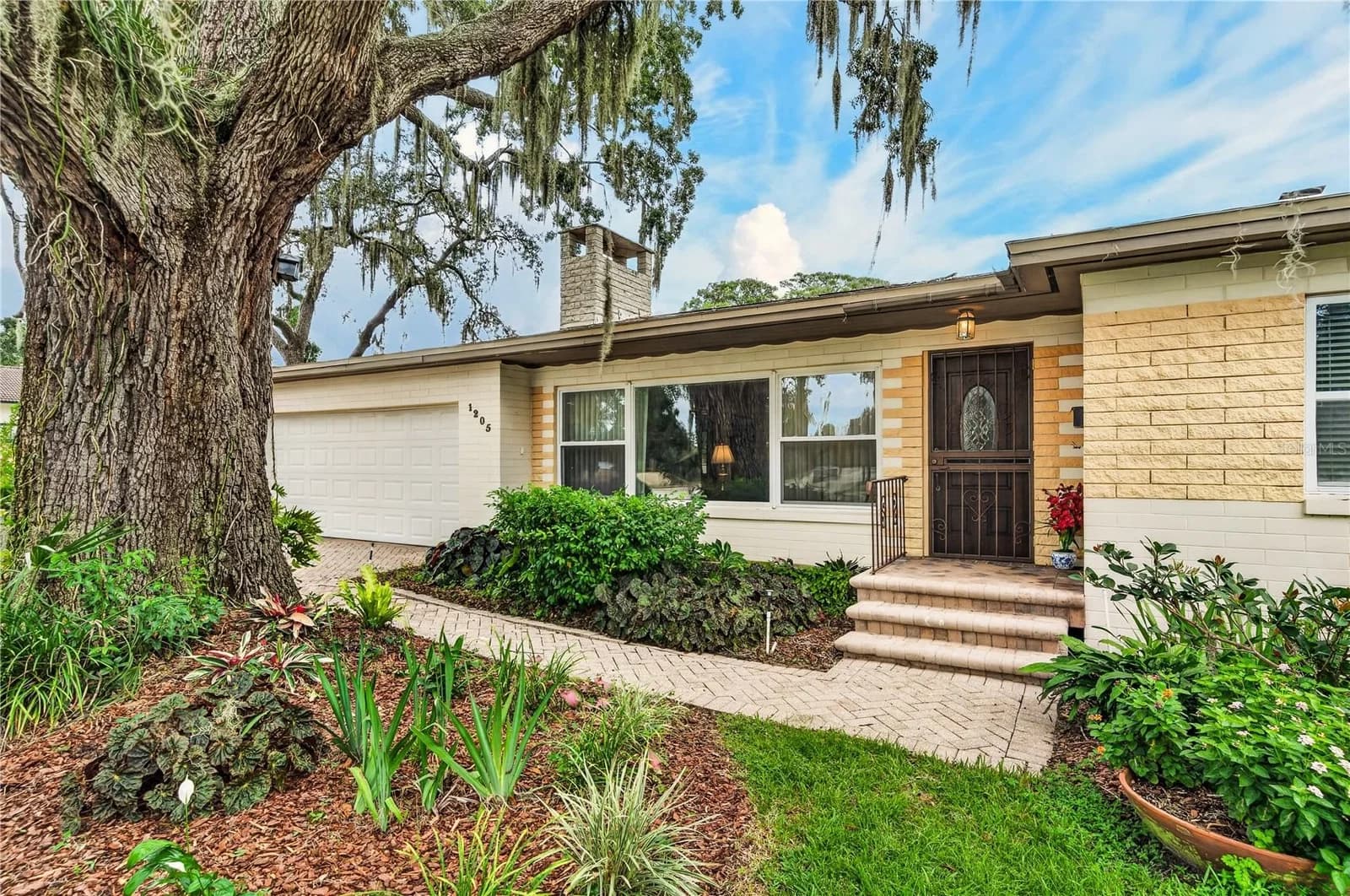 1205 DORCHESTER Street, Orlando, FL 32803 3