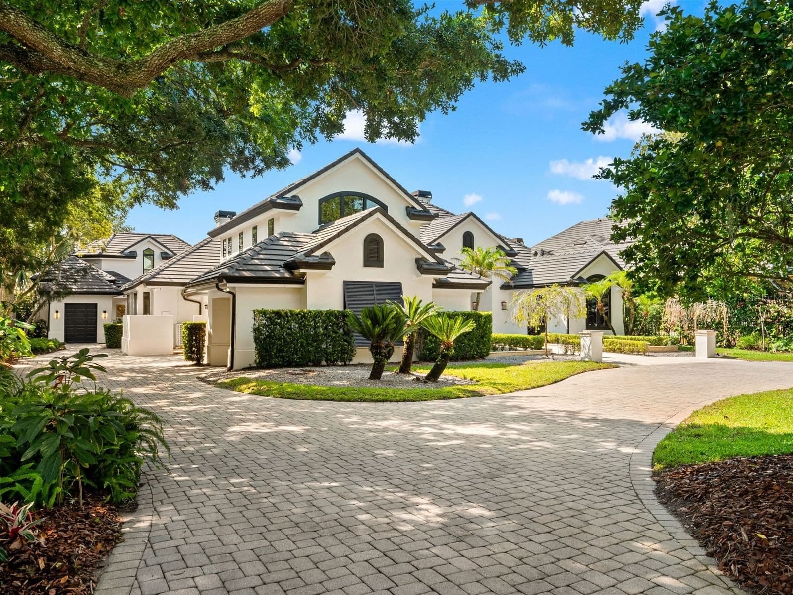 9222 SLOANE 4