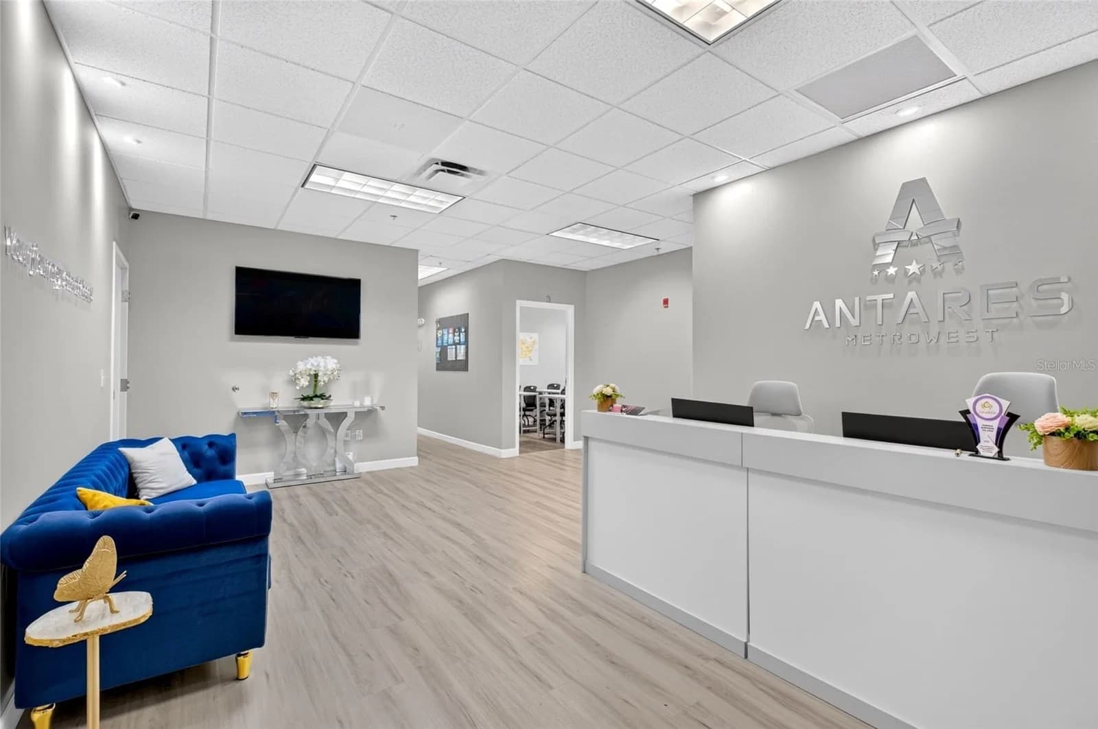 6200 METROWEST 4