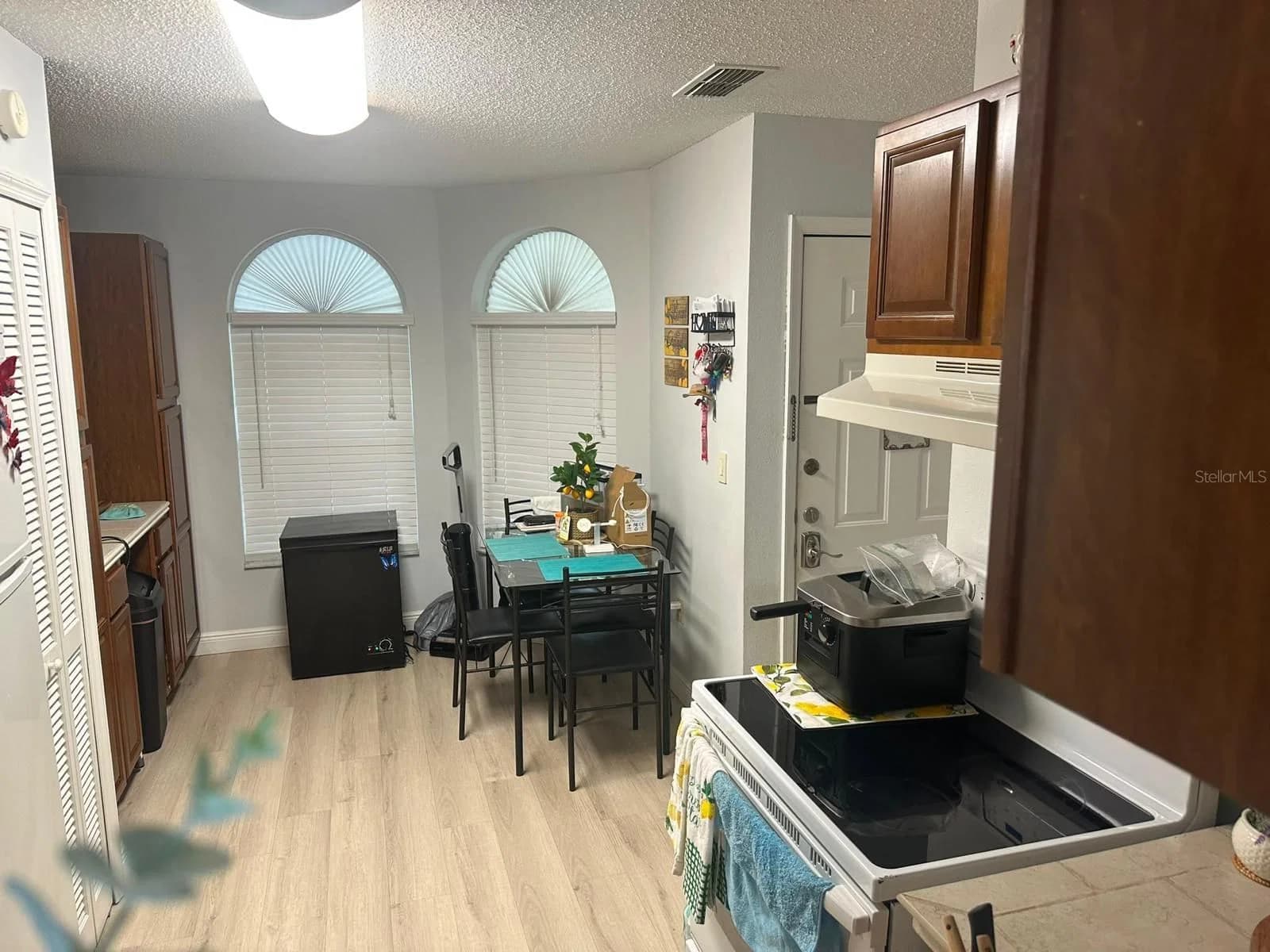 3205 SABAL PALMS 4