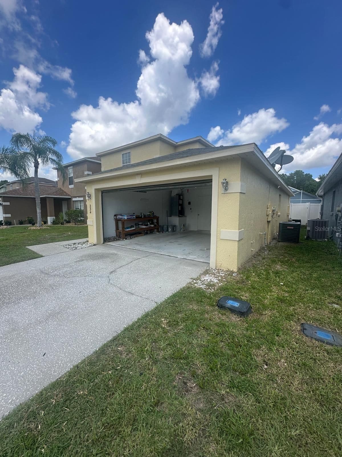 234 HOLLINGSHEAD 4