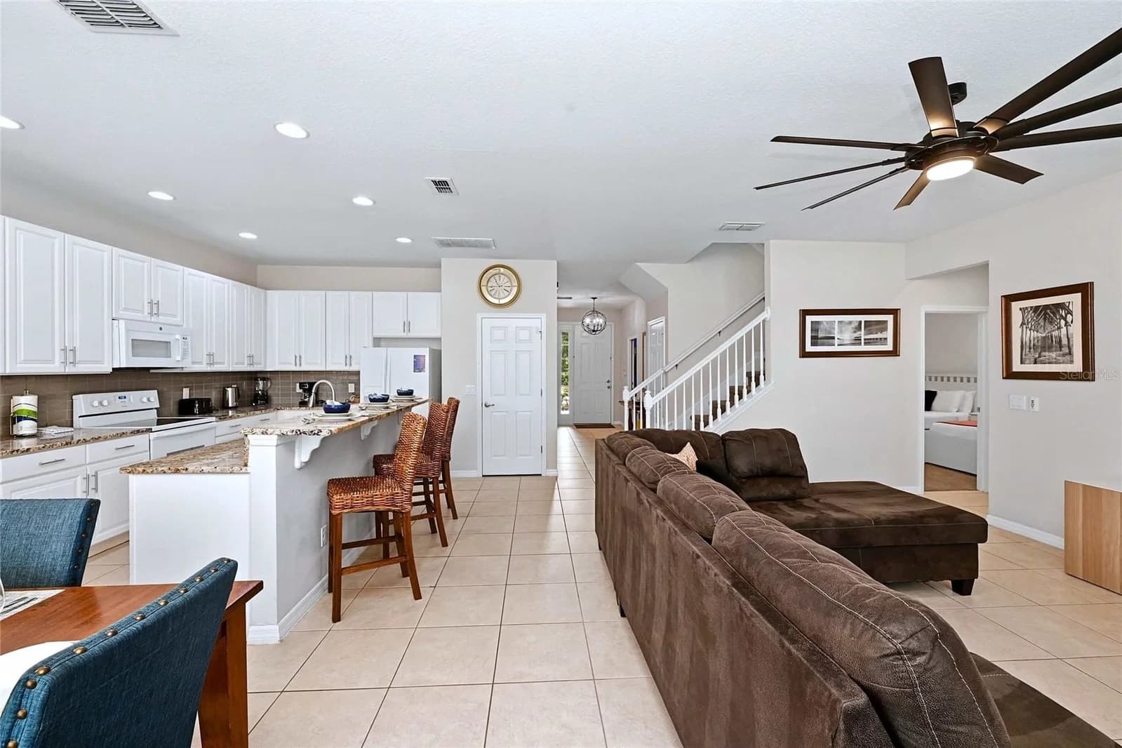 4035 OAKRISE 4