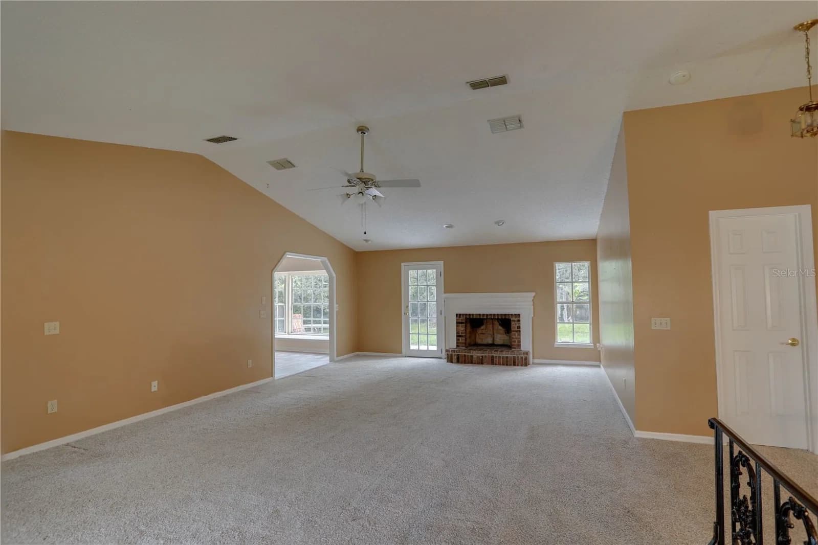 5212 ABELIA 4