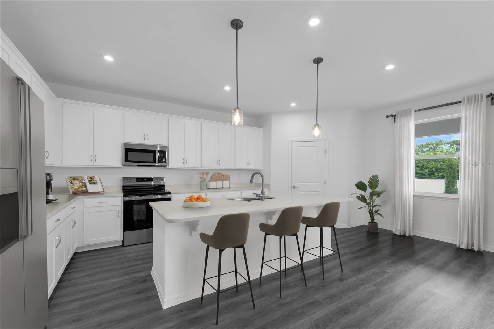 3696 ROLLING RIDGE 4