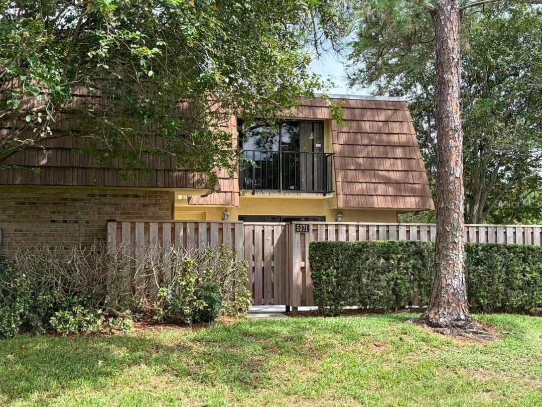 5371 BAMBOO Court #401, Orlando, FL 32811 2